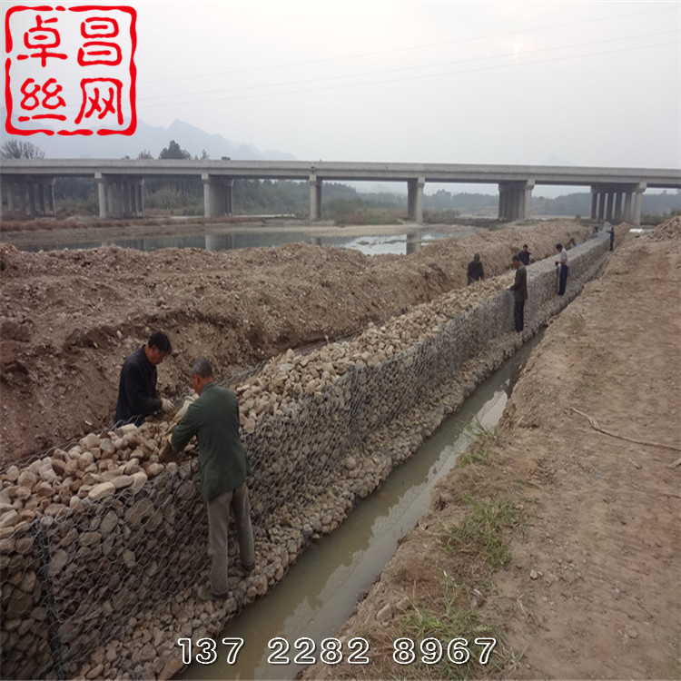 格賓網(wǎng)石籠在大橋保護(hù)、海濱防御工程中得到廣泛應(yīng)用